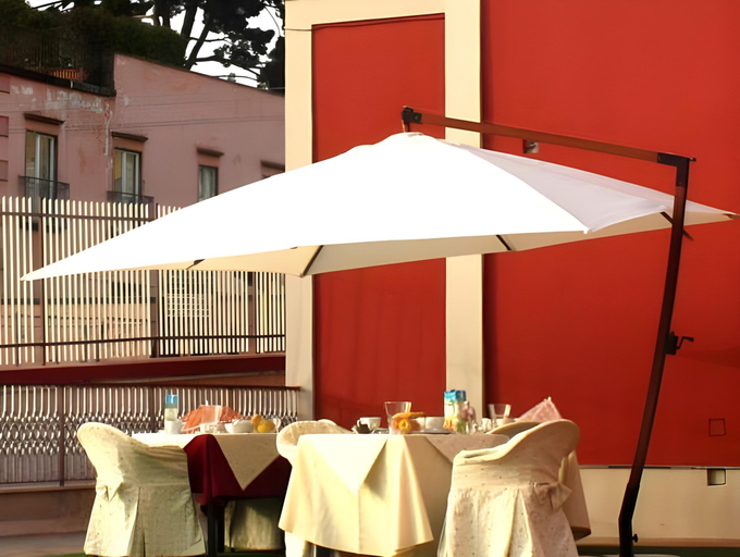 Food & Drinks 2, Golden Mile B&B, Napoli