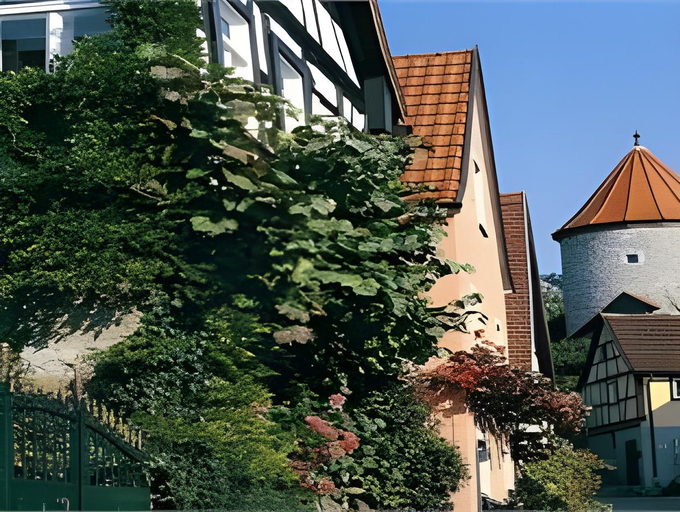 Exterior & Views 1, Hotel-garni 'Zum Weinkrug', Würzburg