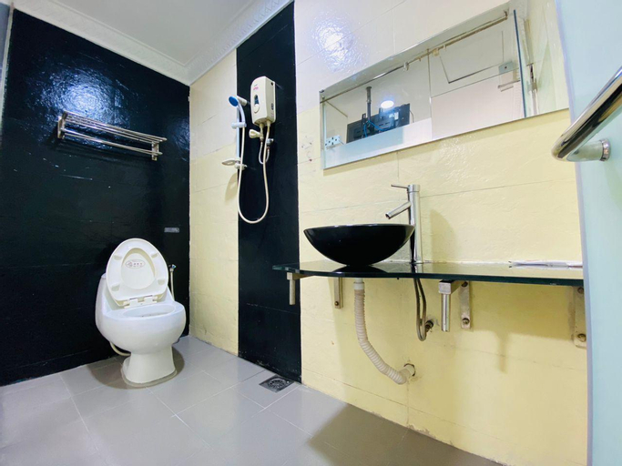 Bathroom 5
