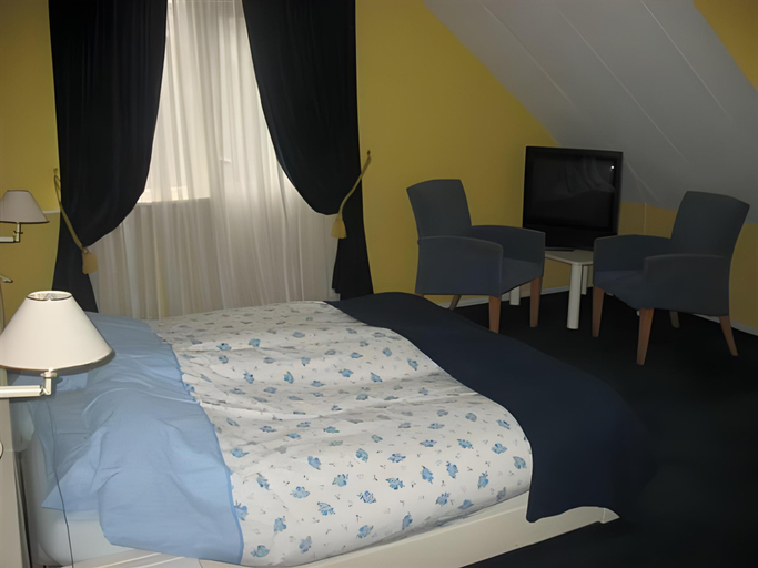 Bedroom 2, Hotel-Restaurant van der Weijde, Schouwen-Duiveland