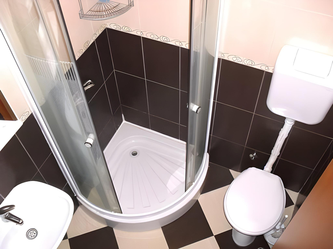 Bathroom 2, Rooms Gat, Subotica