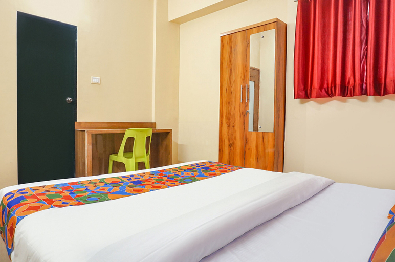 Bedroom 2, FabHotel New Falcon Inn, Pune