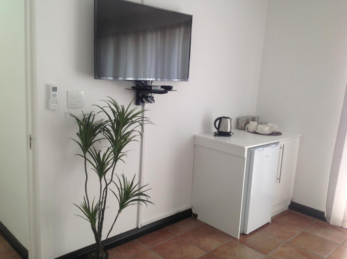 Others 4, Sikelela Guest House, City of Cape Town