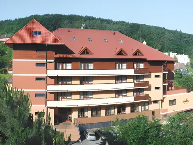 Exterior & Views 1, Hotel Ambra, Zlín