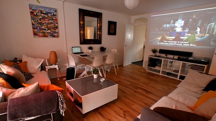 Others 2, 3-Bed House with Amazing Garden, London