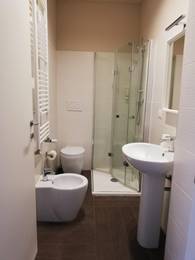 Bathroom 8