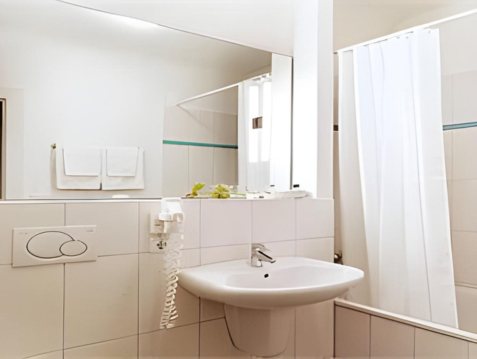 Bathroom 3, Hotel Alt Nurnberg -Ohne Lift-, Hamburg