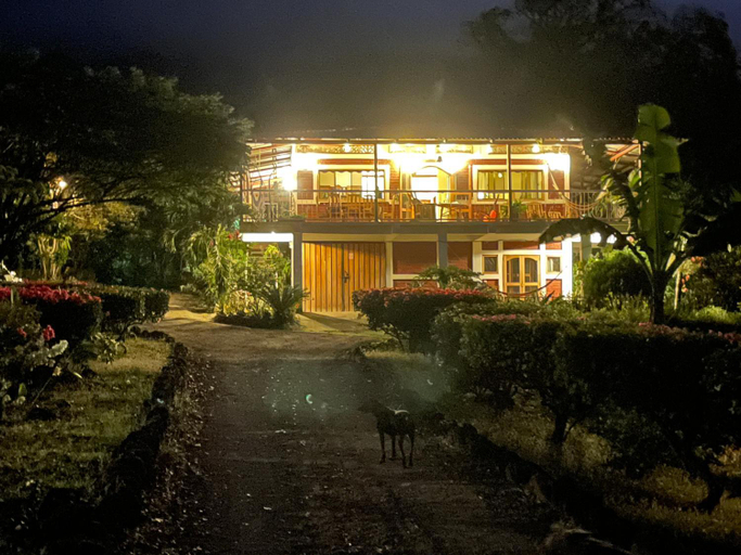 Others 5, Finca Ometepe, Lago de Nicaragua