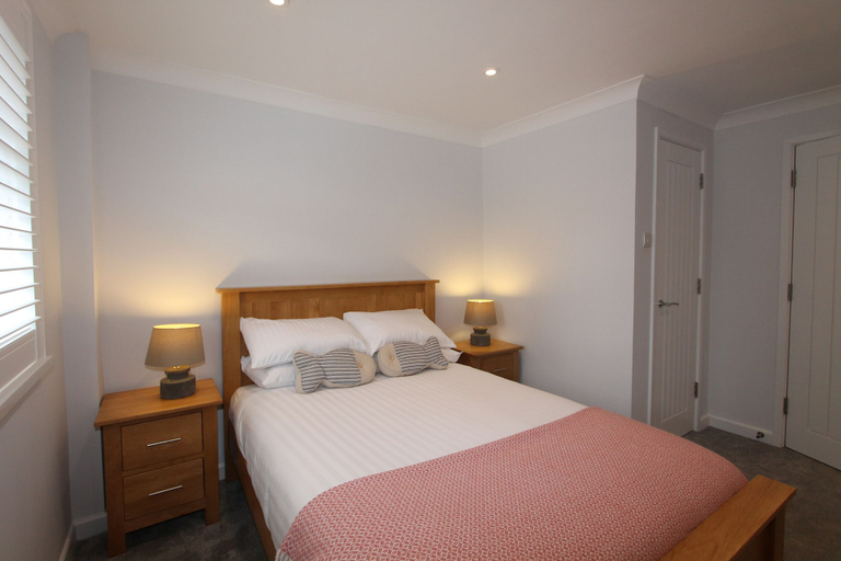 Bedroom 2, Mawgan Porth Apartments, Cornwall