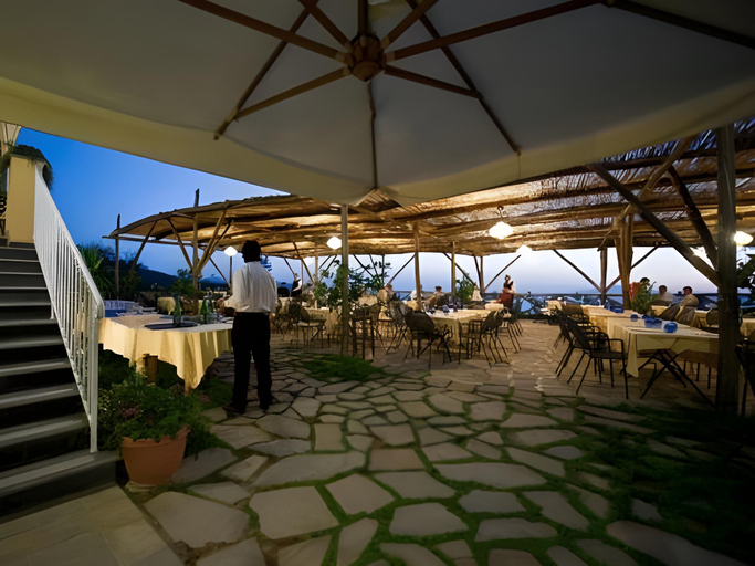 Food & Drinks 2, Relais Il Pennino, Napoli