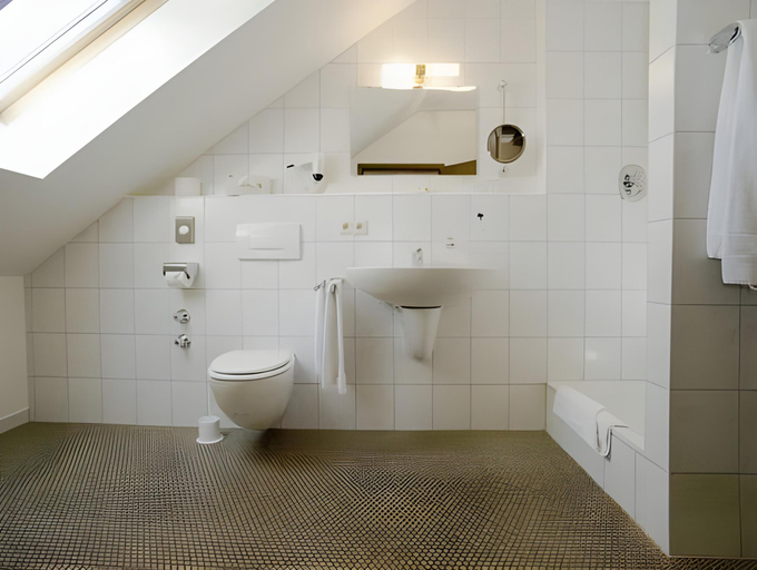 Bathroom 5, Landhotel Grv Nenbach, Unterallgäu