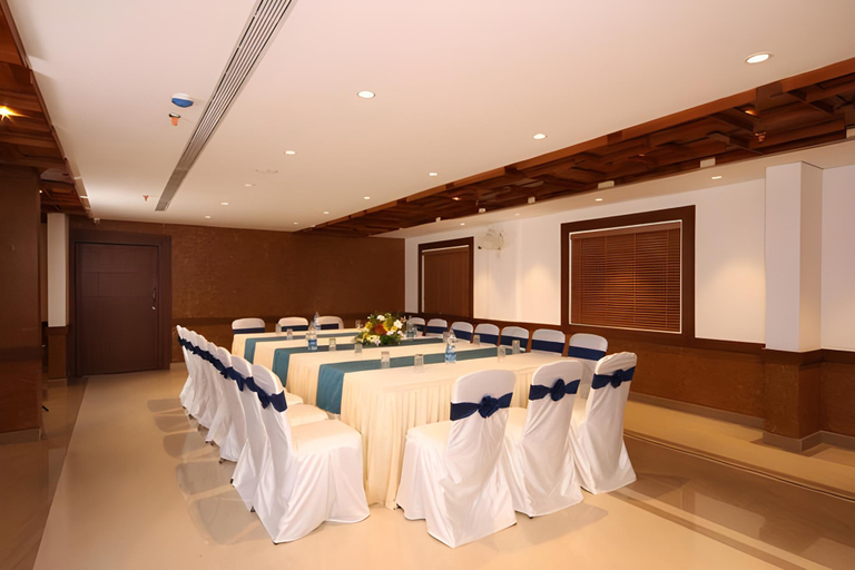 Others 5, Vishnu Inn, Thrissur