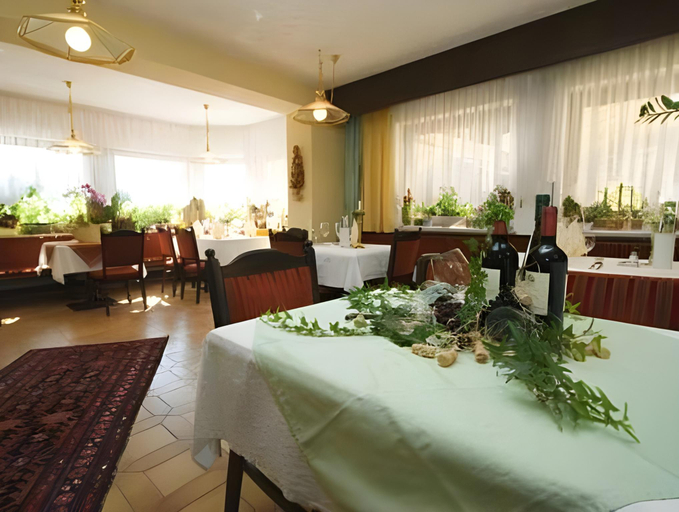 Food & Drinks, Hotel Pension Alexandres, Bolzano