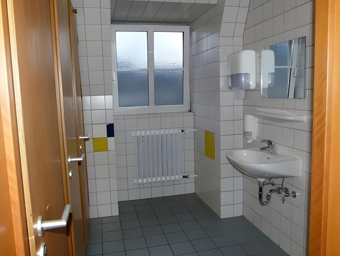 Bathroom 2, Kolping Hostel Trier im Warsberger Hof, Trier