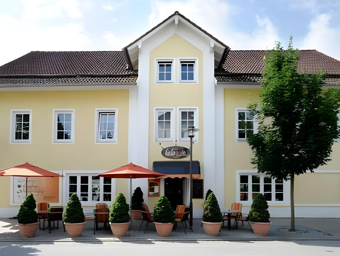 Exterior view 2, Vila Belaggio, Deggendorf
