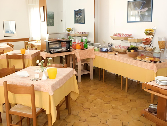 Food & Drinks 5, Velus, Macerata