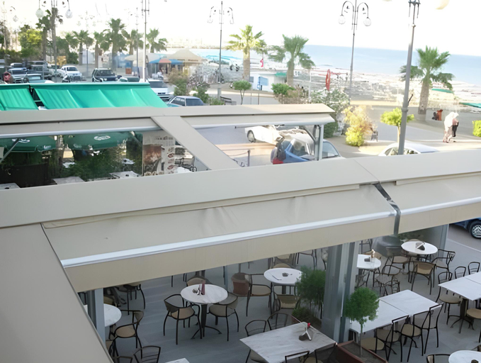 Others 4, Tuck Inn, Larnaca
