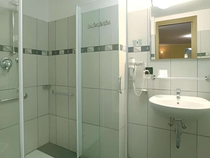 Bathroom 4, Hotel Sud Ovest, Torino