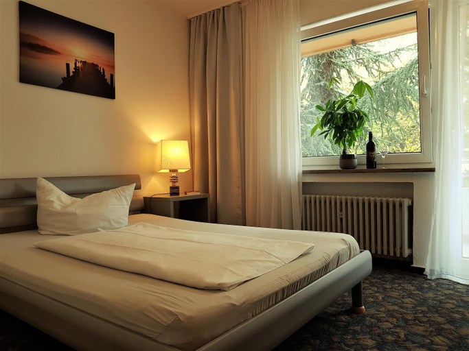 Bedroom 2, Apart Hotel Freiburg, Freiburg im Breisgau