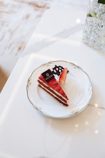 Food & Drinks 15