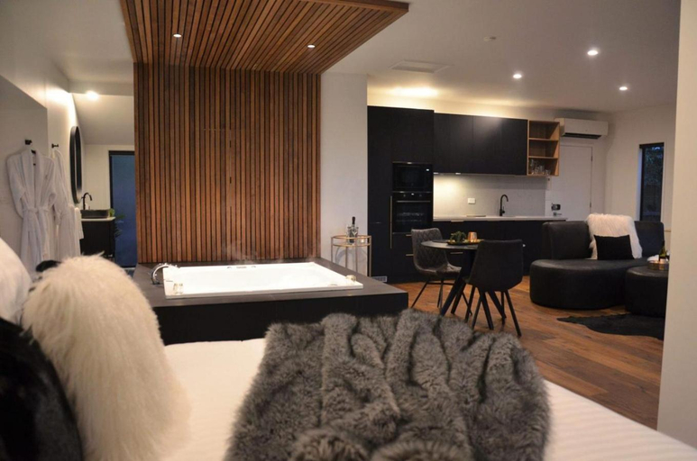 Bedroom, Kudos Villas, Hepburn - East