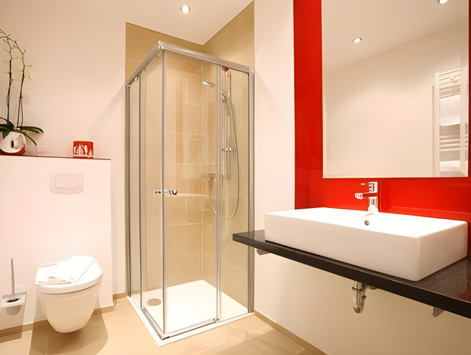 Bathroom 3, Altes Zollhaus, Schaumburg