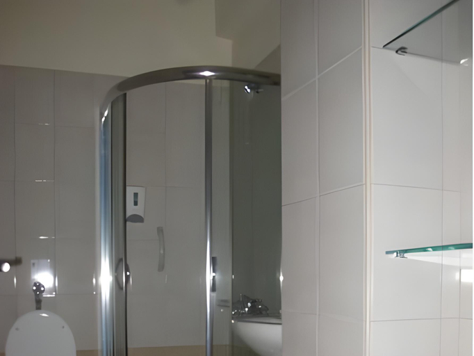 Bathroom 2, Philharmonie Hotel, Faistos