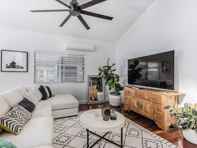 Others 5, Riviera Palms, Tweed - Pt B