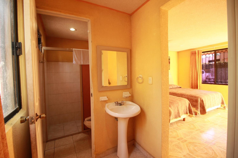 Bathroom 4, Hotel Puuc, Oxkutzcab