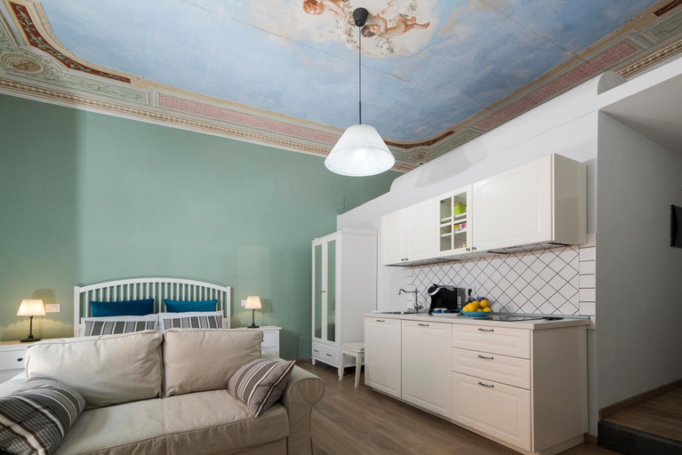 Others 4, B&B Umberto, Salerno
