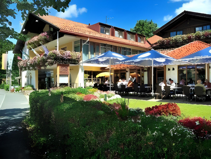 Exterior & Views 1, Landhotel Bold Oberammergau, Garmisch-Partenkirchen