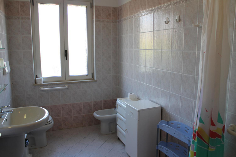 Bathroom 5, Albergo Trattoria Fioravante, Verona