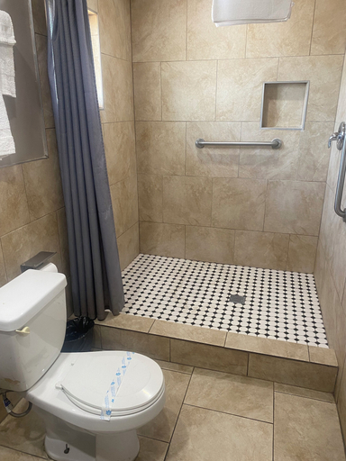 Bathroom 3, Apple Valley Motel, San Bernardino