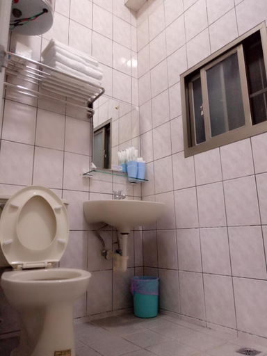 Bathroom 4