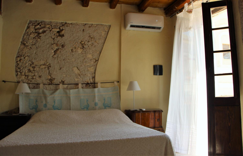 Bedroom 2, Sant Efisio Host, Cagliari