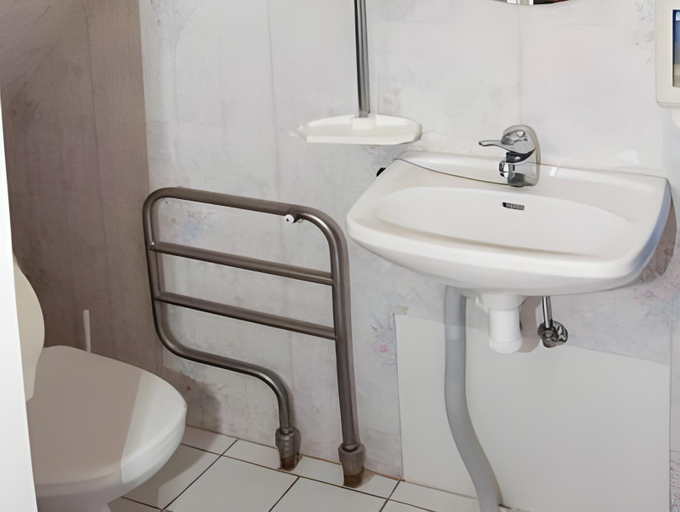 Bathroom 4, Vanalinna Boutique Hotel, Kuressaare