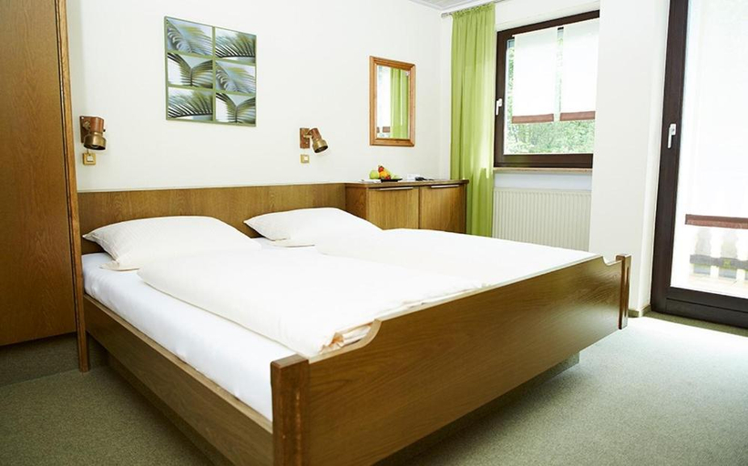 Bedroom 2, Hotel Landgasthof Wallburg, Haßberge