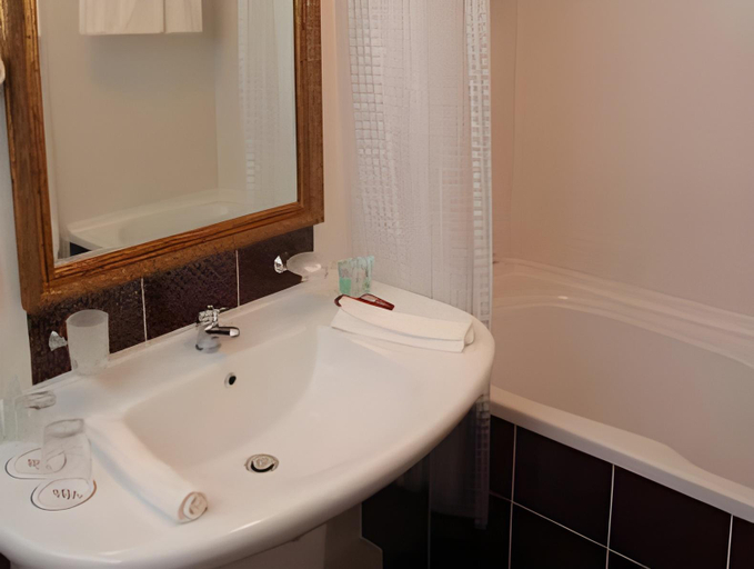 Bathroom 2, Fontush Boutique Hotel, Ivano-Frankivs'ka