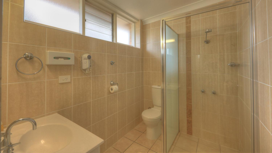 Bathroom 3, Glen Innes Motel, Glen Innes Severn