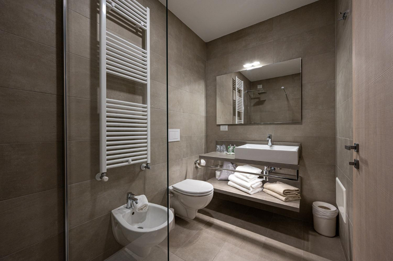 Bathroom, Hotel Trilago, Udine