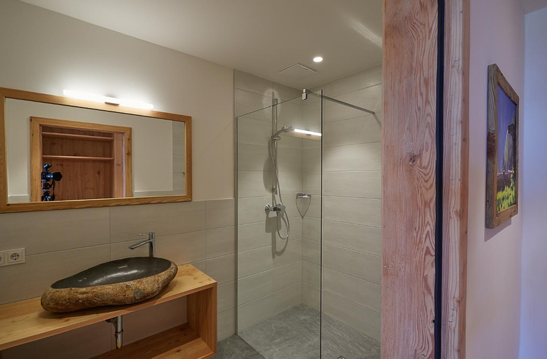 Bathroom 4, Krummholzhutte, Liezen
