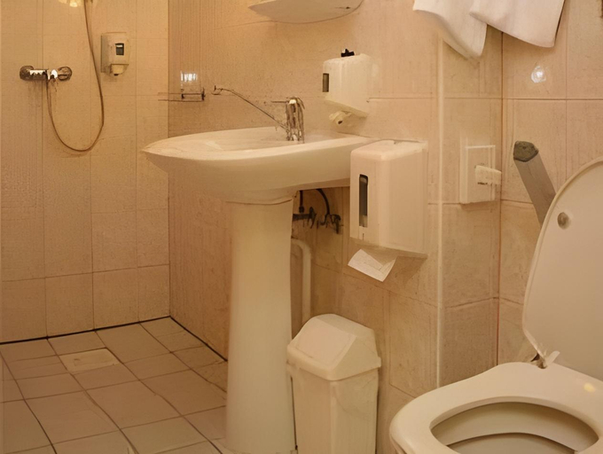 Bathroom 3, Villa Johanna Guesthouse, Pärnu