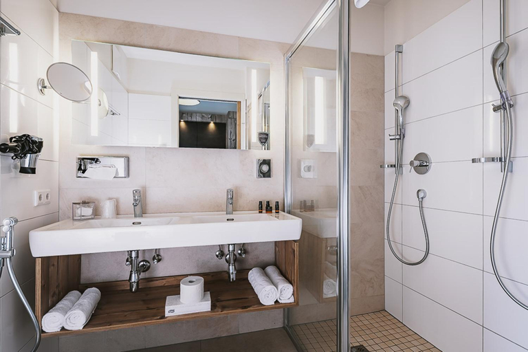 Bathroom 7