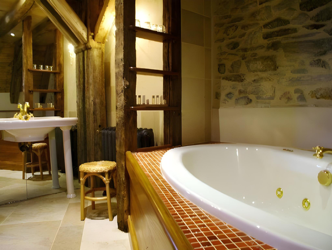 Bathroom 3, Domaine D Essendiv Ras, Dordogne