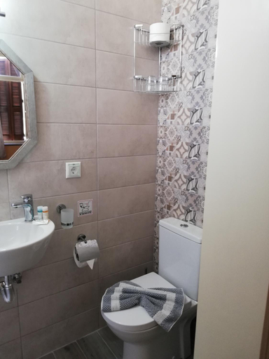 Bathroom 2, Hotel Anastasia, South Aegean