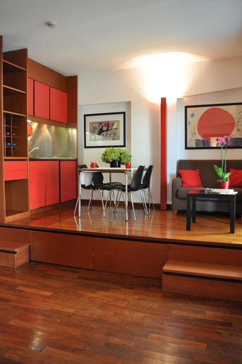 Others 5, Residence Le Corti, Milano