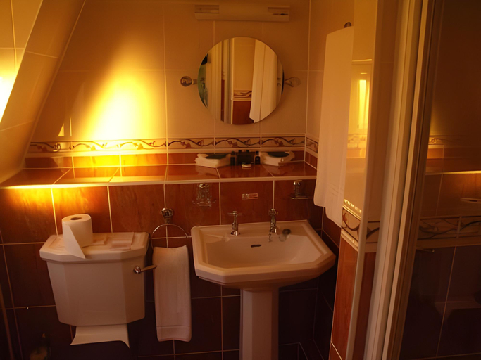Bathroom 3, The Pegwell Bay Hotel, Kent