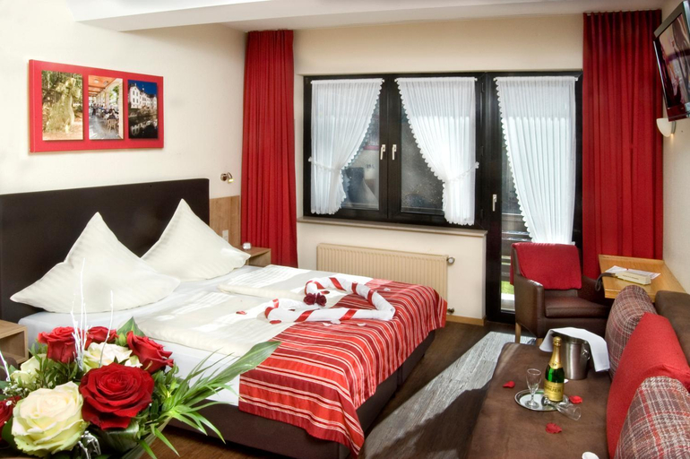 Bedroom 12