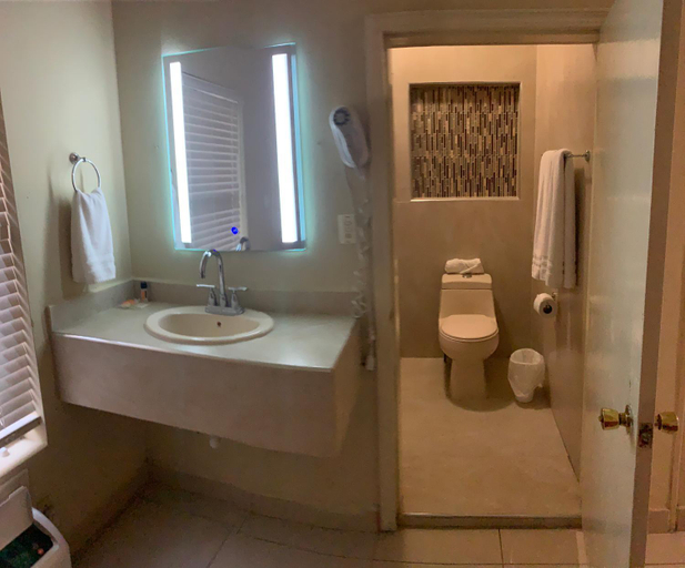 Bathroom 4, HOTEL PLAZA RIVIERA, Matamoros