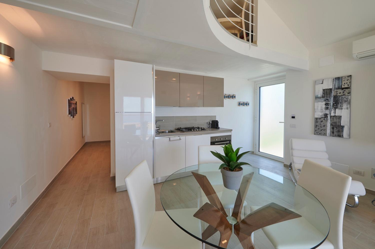 Dining Room 14